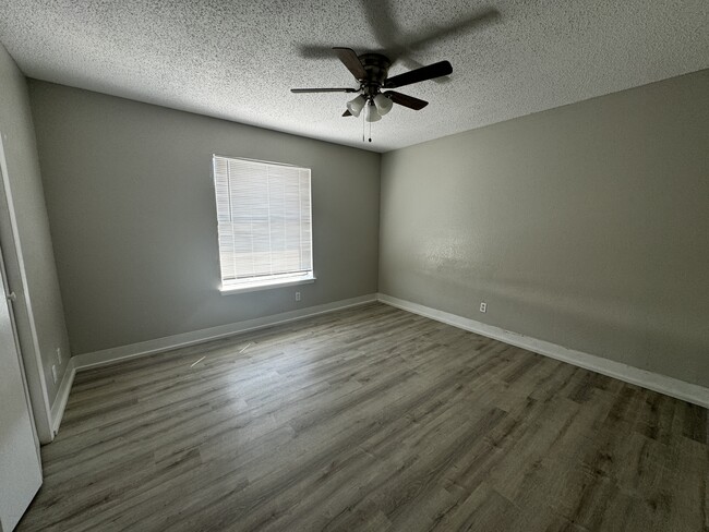 Building Photo - 13340 Horizon Blvd