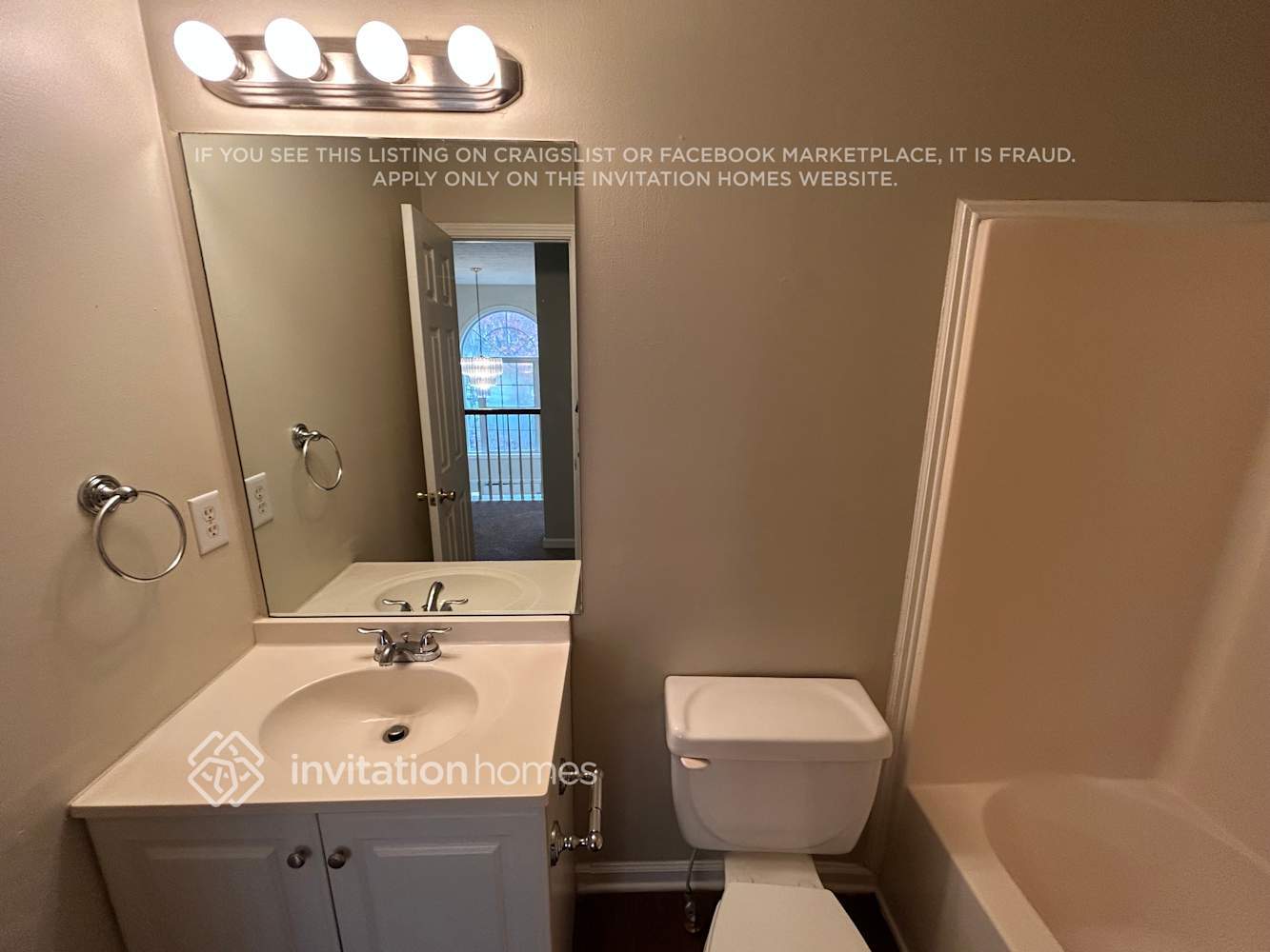 Building Photo - 1042 Simon Park Cir