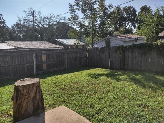 Building Photo - 202 Royal Field Dr