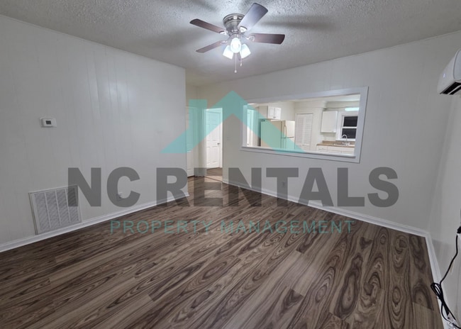 Building Photo - 1302 Cypress St