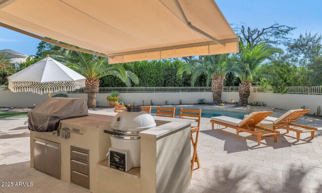 Building Photo - 9447 E Calle De Valle Dr