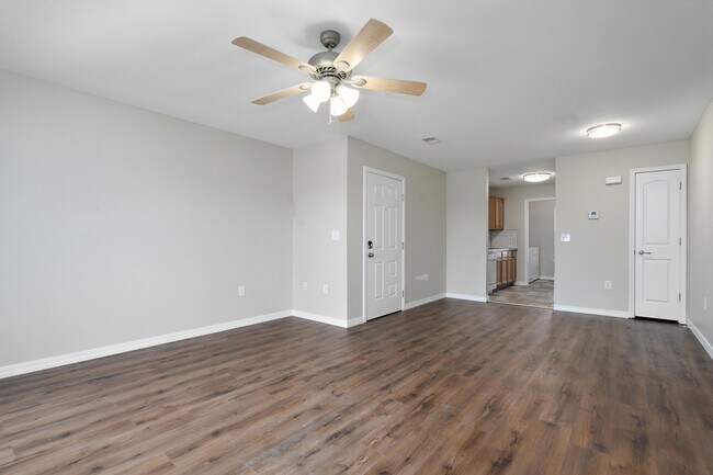 Building Photo - 241 Toni Ln