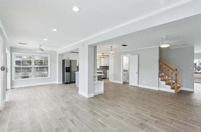 Building Photo - 8706 Elmwood Ln