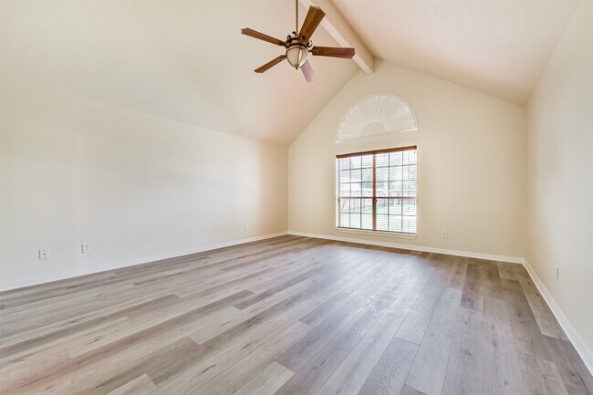 Building Photo - 2614 Brahman Dr