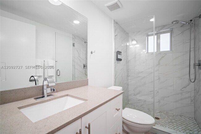 Building Photo - 836 NW 33rd Ave
