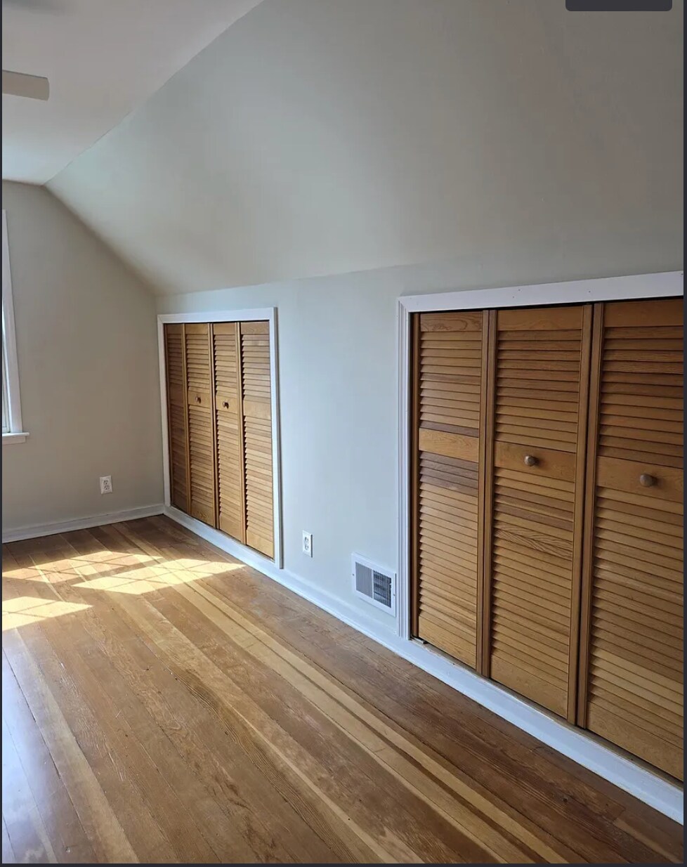 Building Photo - 38 Hartland St
