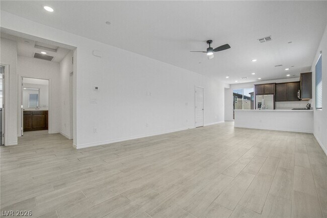 Building Photo - 9770 Redwood Cascade St