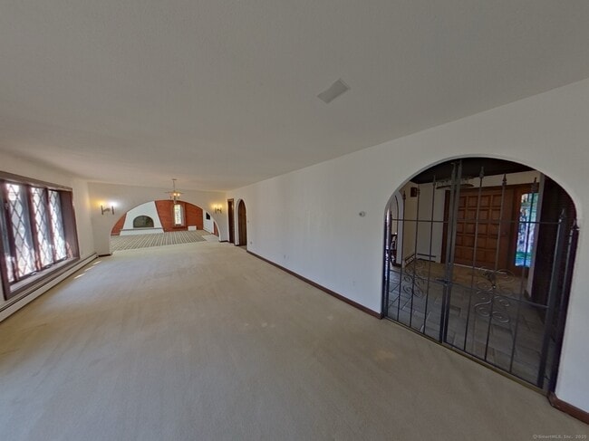 Building Photo - 48 Tower Ln