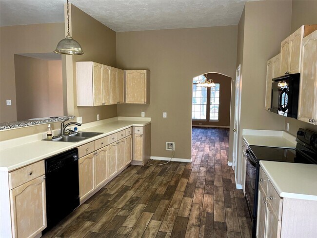 Building Photo - 6414 Founding Dr