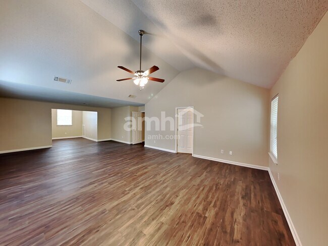 Building Photo - 4909 Lilly Stem Dr