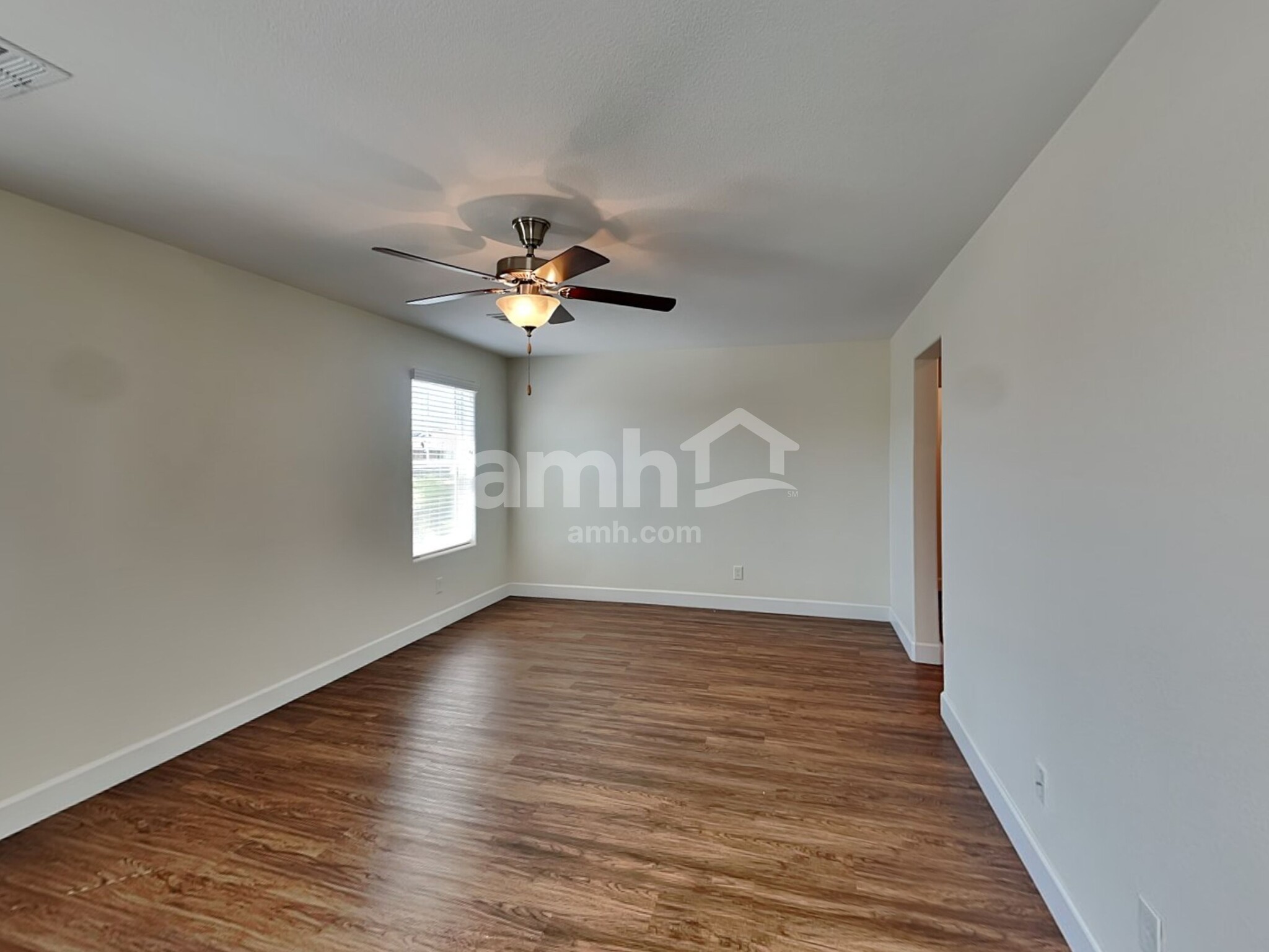 Building Photo - 9284 S Park St