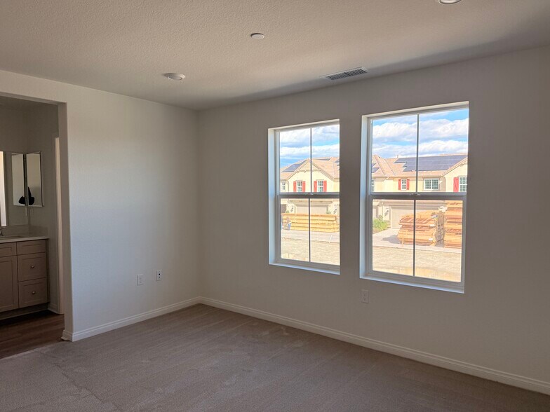 Master Bedroom - 4249 E Rincon St