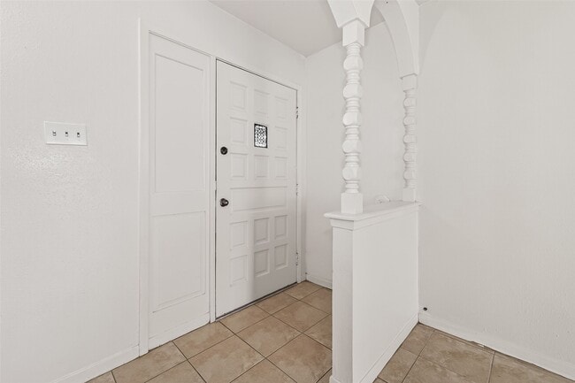 Building Photo - 9302 Eblen Dr