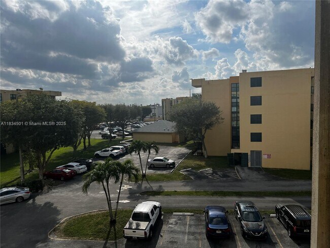 Building Photo - 11790 SW 18th St