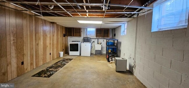 Building Photo - 10109 Lees Mill Rd