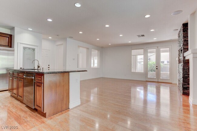 Building Photo - 10381 Walking View Ct