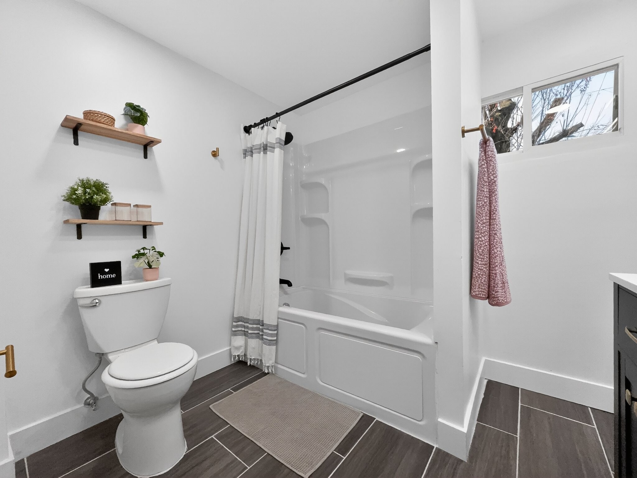 Building Photo - 13 Blinker Ct