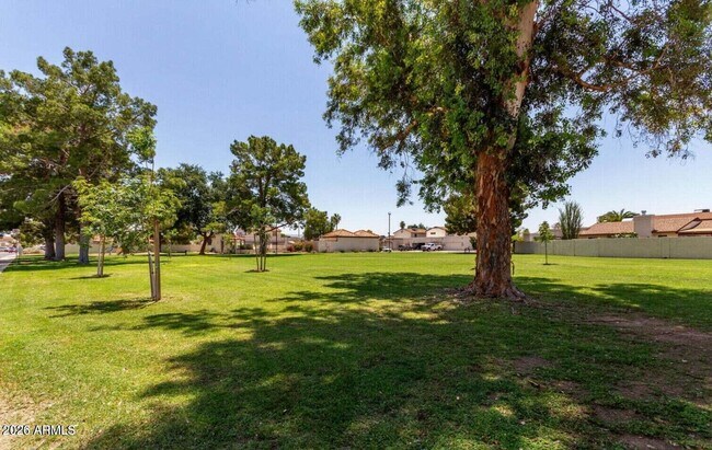 Building Photo - 4760 W Wahalla Ln
