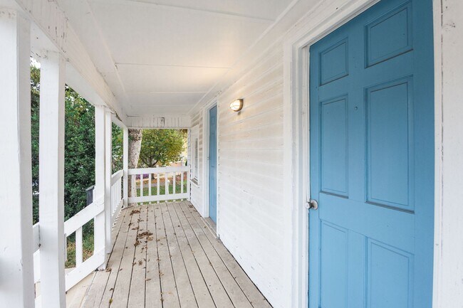 Building Photo - 2 Bedroom House for Rent in Macon, GA – THIS IS NOT A DUPLEX Near Mercer University | $700/mo