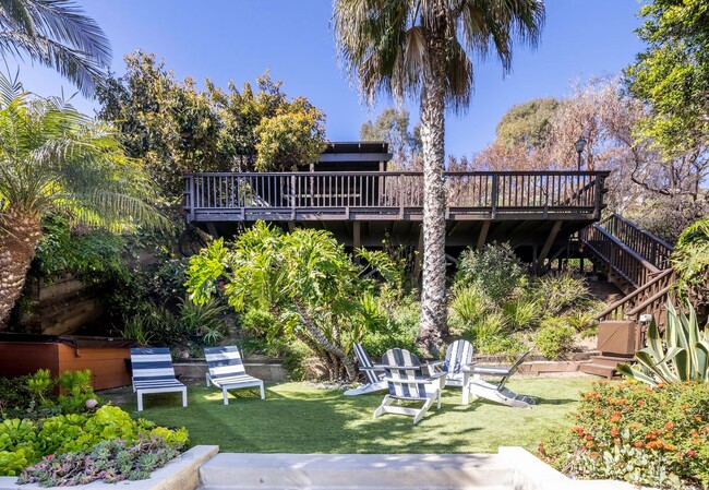 Building Photo - Single Family Home with Coastal Luxury wit...