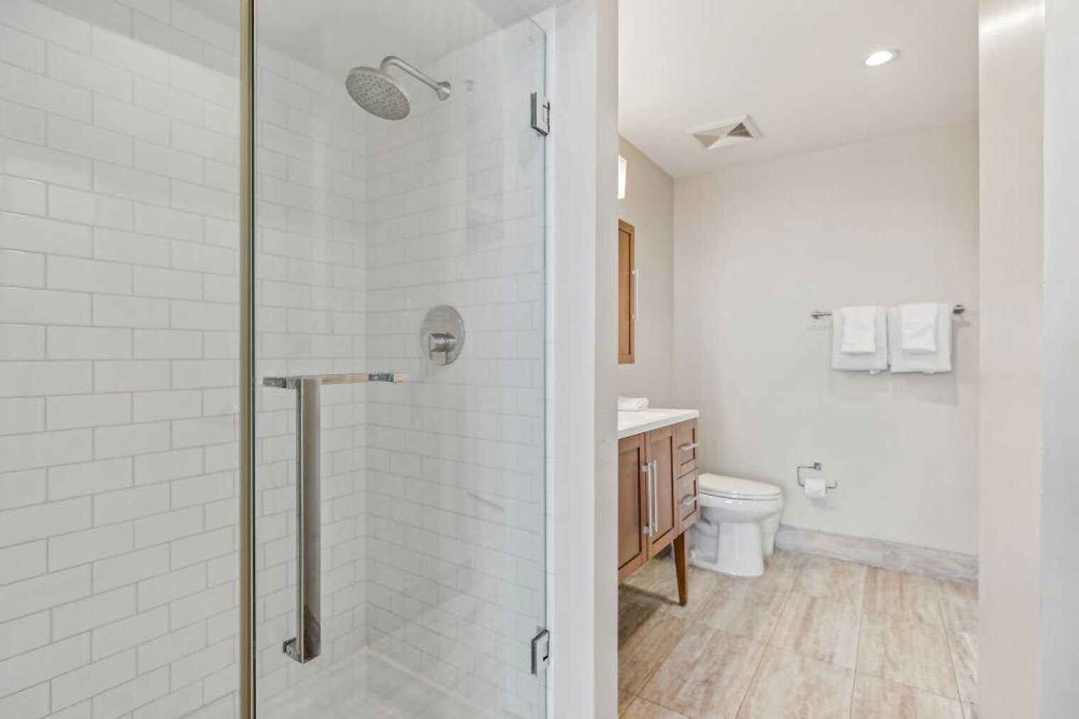 Building Photo - 925 Common St