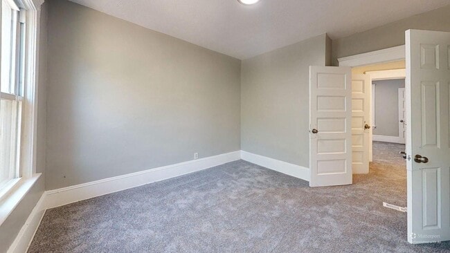 Building Photo - Cudell/West Blvd neighborhood; 4 bedroom/1 bath single family house for rent!