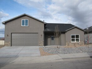 Building Photo - Pending Application!