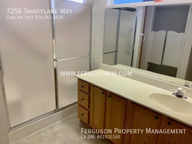 Building Photo - 7256 Shadylane Way