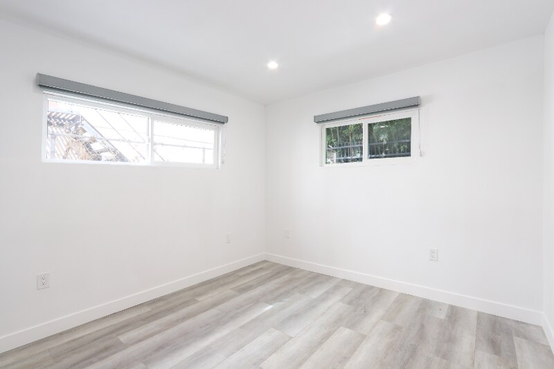 Building Photo - 410 Lucas Ave