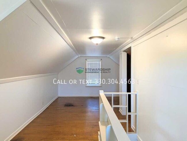 Building Photo - 1512 Forest Ave SE