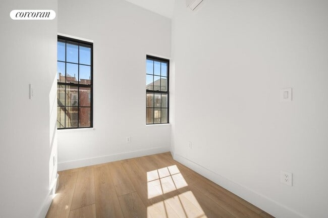 Building Photo - 403 Linden St