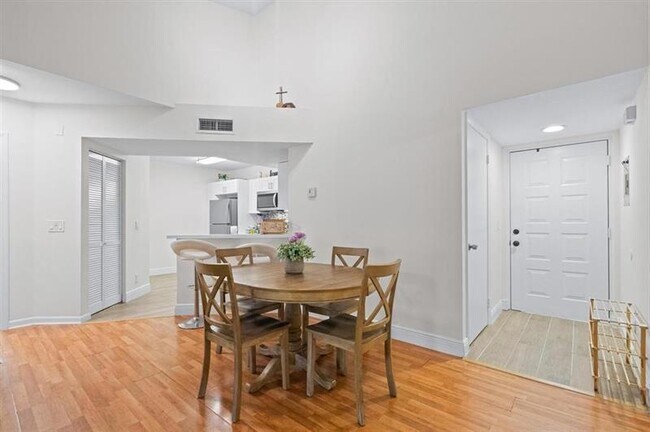 Building Photo - 8851 Wiles Rd