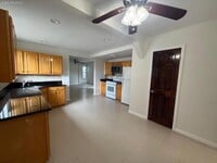 Building Photo - 487 5th Ave