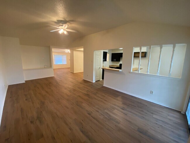 Building Photo - Nice Single Family Home in Cedar Hill