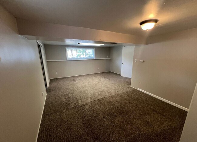 Building Photo - Quiet Cul-de-Sac Home with Bonus Room & Big Backyard!