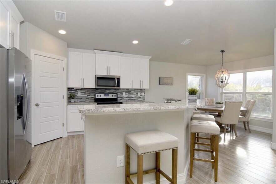 Building Photo - Coming  Soon Stunning  3 bedroom 2 bathroom single family home.