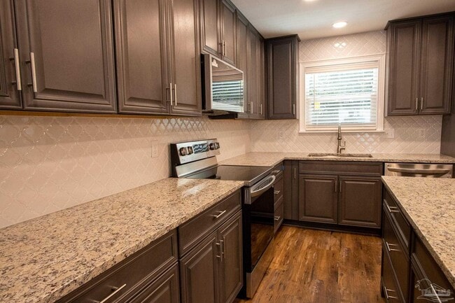 Building Photo - 91 Faron Cir