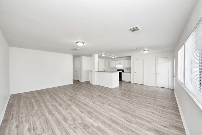 Building Photo - 20623 Patriot Park Ln