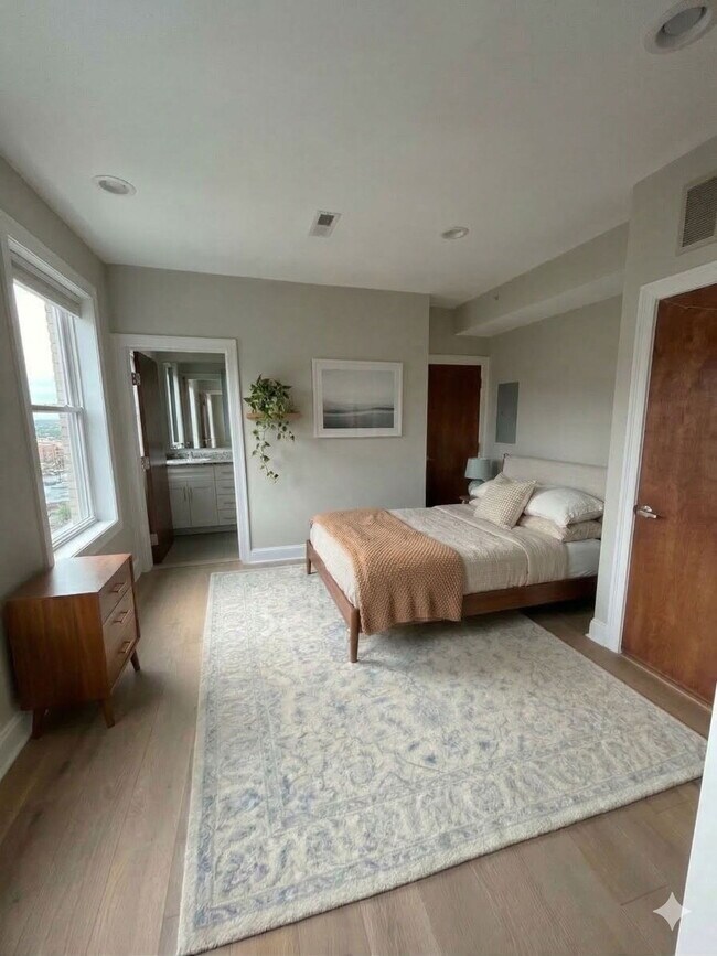 Building Photo - 41 Niles St