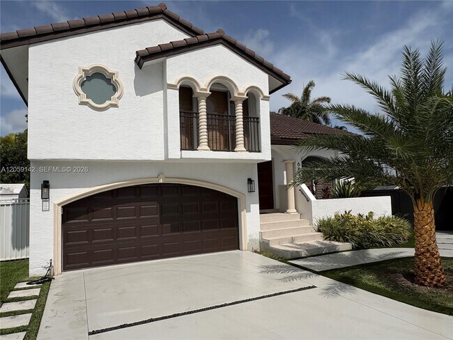 Building Photo - 6610 SW 104th Ct