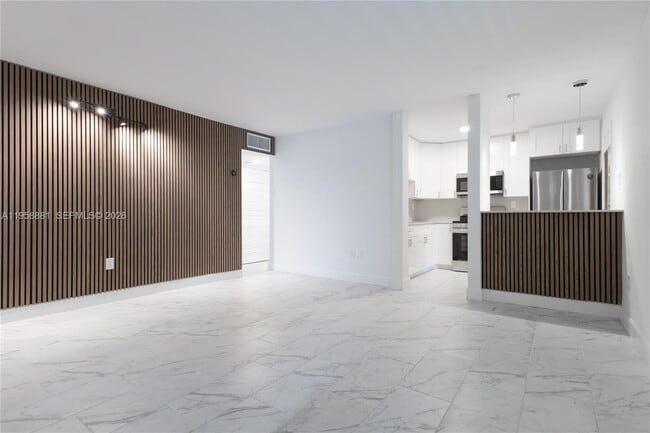 Building Photo - 5301 SW 77th Ct