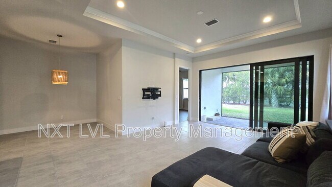 Building Photo - 14851 Loggerhead Dr