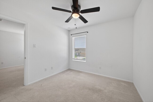 Building Photo - 1519 Twilight Grn Dr