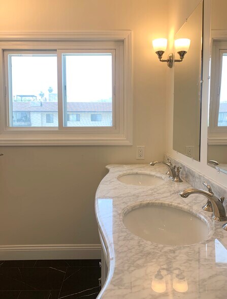 Double Vanity - 7560 Hollywood Blvd
