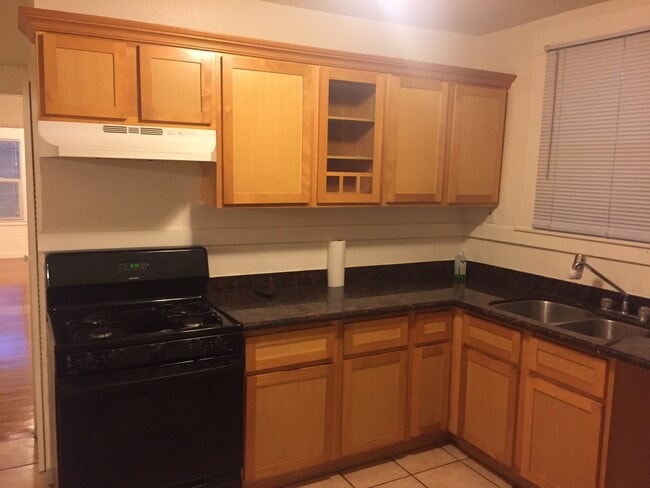 Building Photo - Wonderful2BR in Maxwell ParkHWF BackYard,10MinBikeRide2BART-5440