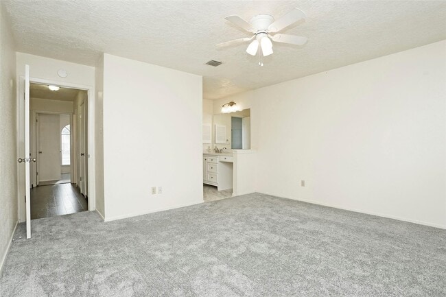 Building Photo - 1418 Crawley Ct