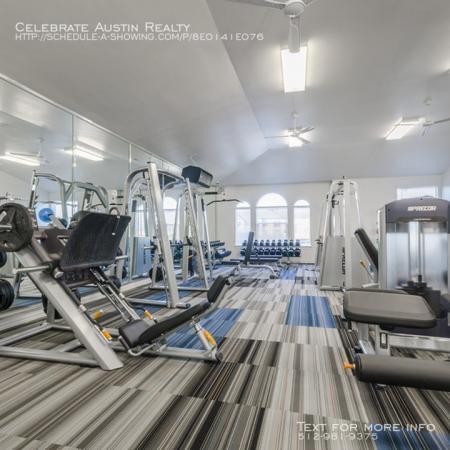 Building Photo - Century at Travesia