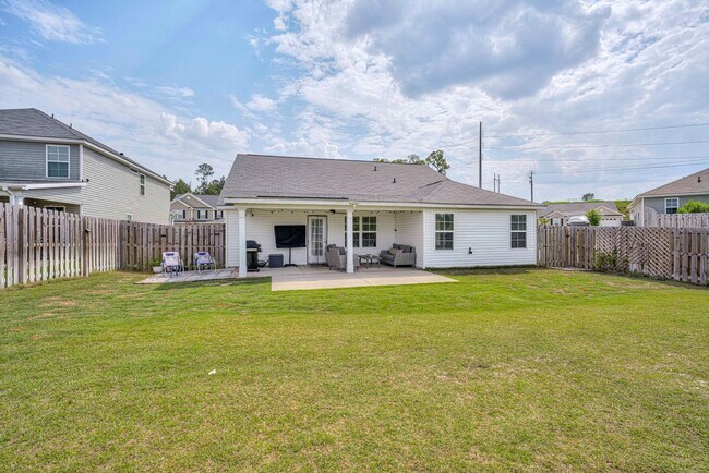 Building Photo - 858 Goodale Dr