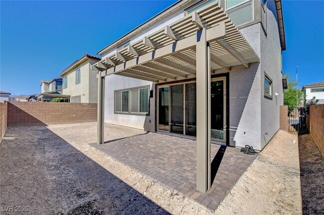 Building Photo - 1305 Azure Jay Ave