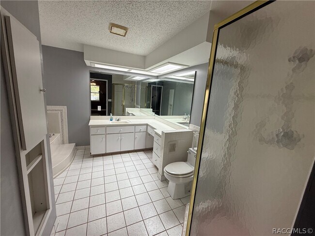 Building Photo - 2235 W Springlake Dr